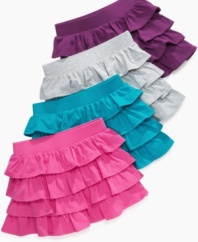 Fun and frilly. She can pretty up playtime when she's in this ruffly scooter skirt from So Jenni.