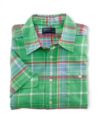 Crafted from handsome brushed cotton twill, a classic plaid workshirt is designed with short sleeves for a ruggedly handsome warm-weather look.