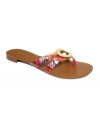 Cute prints and a minimalistic design. The Racket thong sandals by Nine West easily complement your breeziest skirts and maxi dresses.
