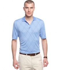 Look great on the green (and keep your cool, too!) in this sharp performance polo from Izod Golf.