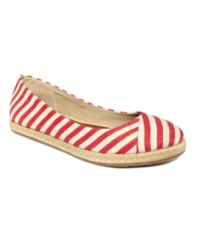 The textured stripes on these pretty Mallorca espadrille flats by Barefoot Tess add a bit of ooh-la-la to any outfit, from skirts to skinnies.