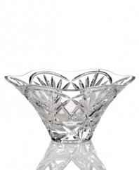 Sparkling in cut crystal, the beautifully flared, gently scalloped Honour bowl from Marquis by Waterford adds elegant refinement to any setting.
