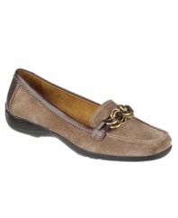 Naturalizer's driving moccasin-inspired Carlene flats are a classic choice for casual everyday wear. Featuring a square-toe silhouette and chain embellishment on the vamp, they're available in black and brown (leather) or dark taupe (suede/leather).