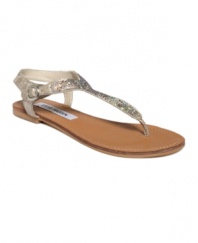 A little color, a lot of sparkle. Steve Madden's Beaming flat thong sandals will fill each step with loads of shine.