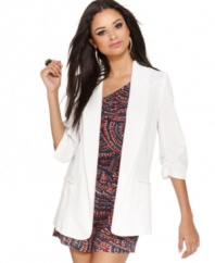 A relaxed boyfriend blazer adds cool attitude to any outfit! In a bright white, this Bar III style is updated for spring!