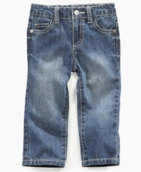 Build up her basics with these sweet micro-flared jeans from Guess.