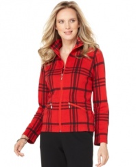 This zip-up jacket from On Que in cozy plaid is an essential layering piece for relaxed days. Try it with lounge pants and a tee for the comfiest look of the season!