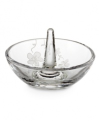 Fresh pick. Perfect for keeping precious rings safe and easy to find, this resplendent crystal ring holder boasts a delicate floral motif. From Marquis by Waterford.