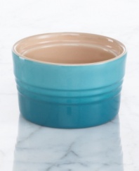 A helpful tool in the kitchen, the stackable ramekin from Le Creuset's serveware and serving dishes collection is crafted for durability and ease of use in oven-safe stoneware. Use for organizing ingredients or bake and serve personal-sized desserts and savory pies.