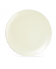 Full of possibilities, Noritake's ultra-versatile Colorwave white dinnerware offers dinner plates that are crafted of hardy stoneware with a half glossy, half matte finish in pure white. Mix and match with square shapes or any of the other Colorwave shades.