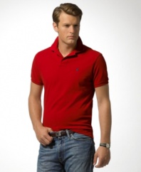 Short-sleeved polo shirt cut for a trim, modern fit with a shorter hem and higher armholes than the classic.