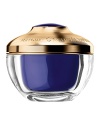 Enhanced with orchid butter, this ultra-nourishing mask delivers the exceptional anti-aging benefits of a professional skincare treatment at home. The powerful action of the complete age-defying Imperial Orchid Molecular Extract is prolonged in this intensive treatment mask through a concentrate of targeted active ingredients. With continued use, the Guerlain Orchidee Imperiale mask provides firmer, more toned skin that is nourished and hydrated so that signs of fatigue no longer show in the complexion. An energizing boost provides immediate radiance-enhancing effects to the complexion, revitalizing tired-looking skin. It smoothes the texture of the skin, diminishing the appearance of wrinkles.