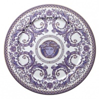 Inspired by the opulent parties of Louis XIV's Royal Court, Versace's Le Grand Divertissement collection is as ornate and luxurious as you'd expect from the Italian design house. The iconic Arabesque leaf design is rendered in lavender and gold against a classic white background with no attention to detail spared.