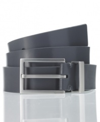 Calvin Klein offers a smooth and sleek approach to accessorizing with the clean design of this matte leather belt.