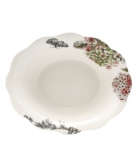 Full of life, this Hydrangea vegetable bowl charms with a watercolor garden scene and ruffled white ground. Mix and match with the rest of the Edie Rose by Rachel Bilson dinnerware collection for an impressively put-together table.