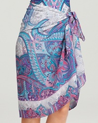 Take cover with Gottex's Folklore pareo, exuding poolside chic in a cool-hued paisley print.
