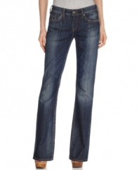 In a dark wash, these Silver Aiko bootcut jeans are perfect for classic everyday style!