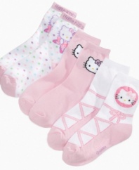 Keep her Hello Kitty style en pointe with these darling signature crew socks.