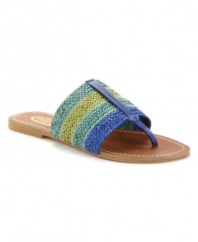 A colorblocked look on the cutest of flats. Callisto's Ralphie flat sandals are stylish and beach-ready.