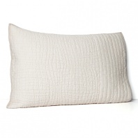 Cozy and luxurious, this Donna Karan sham boasts an irregular stitch pattern for that heirloom, handcrafted look.