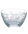 Brimming with life, the Marly collection of salad bowls from Christofle is a stunning way to serve salad or fresh fruit. An elaborate foliage motif thrives in brilliant crystal, embellishing the bowl from top to bottom.