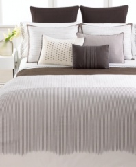 Vera Wang's Ribbon Stripe pillowcase features delicate eyelet embroidery in contrasting brown thread along the hem for a decidedly chic appeal. Finished in luxe 400-thread count cotton percale.