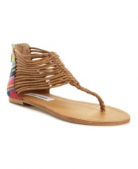 Simplify your summer style with the easy, laid-back look of the flat Seaverr gladiator sandals by Steve Madden.