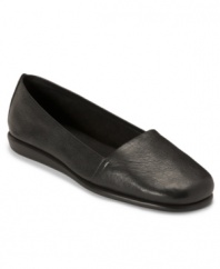 The best-loved Mr Softee from Aerosoles is now donning a fancy, metallic look.  Featuring reliable comfort and flexibility, this slip-on loafer includes a diamond pattern sole that soaks up harsh impact so you feel stylish and fabulous!  Gold leather; gold or silver combo.